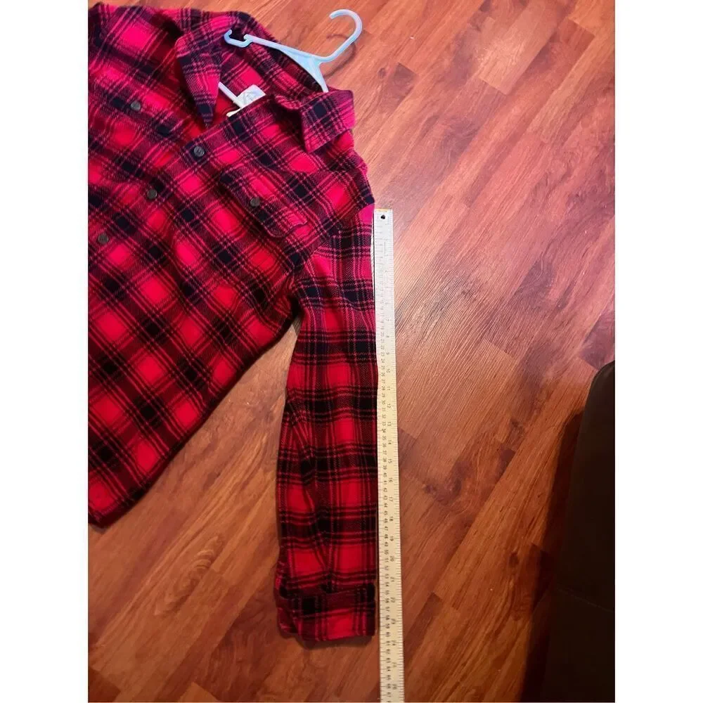 Men’s St John's Bay Classic Fit Legacy Flannel Shirt  Size Large